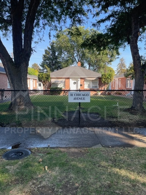 31 Chicago Ave, Unit 2 in Yakima, WA - Building Photo