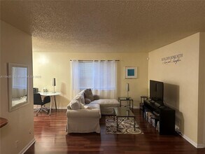 8606 SW 3rd St in Pembroke Pines, FL - Building Photo - Building Photo