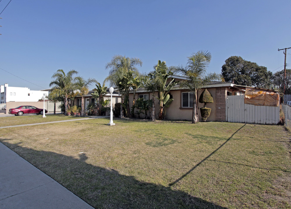 Josephine Apartments in Garden Grove, CA - Building Photo