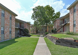 Marine Park Apartments in Fort Worth, TX - Building Photo - Building Photo