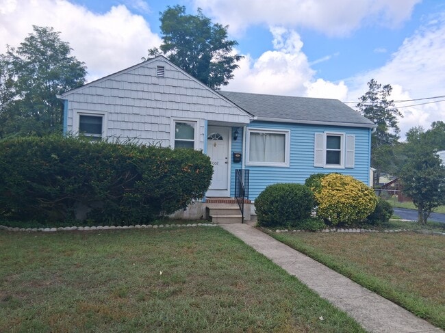 property at 1008 Prince Ave