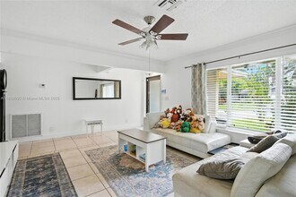 6990 NW 23rd St in Margate, FL - Building Photo - Building Photo