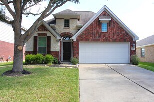 5931 Wildbriar Ln in Richmond, TX - Building Photo