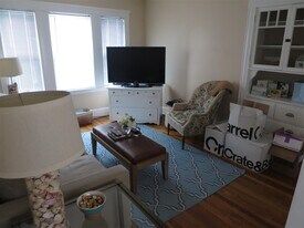 12 Silvey Pl, Unit 3 in Somerville, MA - Building Photo