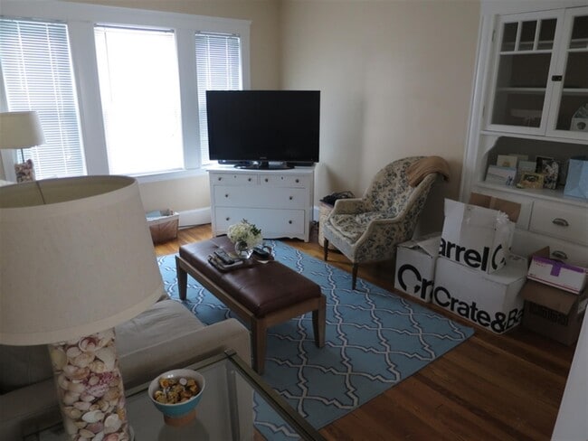 12 Silvey Pl, Unit 3