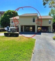 7042 Hibiscus Ave S in South Pasadena, FL - Building Photo