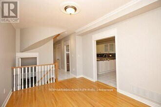 255 Shaftsbury Ave in Richmond Hill, ON - Building Photo - Building Photo