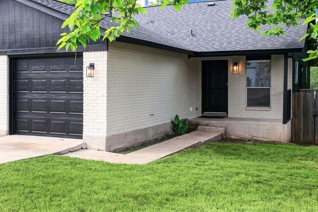 11425 Ptarmigan Dr in Austin, TX - Building Photo - Building Photo