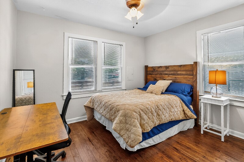 731 20th St NW in Largo, FL - Foto de edificio