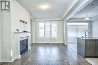 23 Cactus Cres in Hamilton, ON - Building Photo - Building Photo