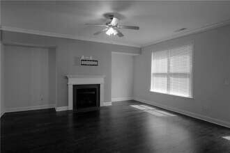 5555 Bright Cross Wy in Suwanee, GA - Building Photo - Building Photo