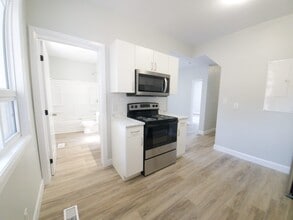 63 Emily St in Belleville, ON - Building Photo - Building Photo