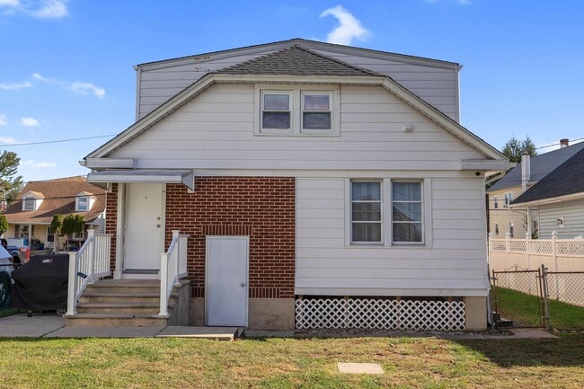 148 S 4th Ave, Unit 148 in Manville, NJ - Building Photo - Building Photo