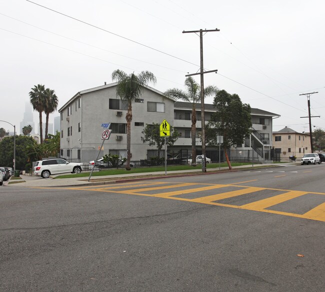 212 S Union Ave in Los Angeles, CA - Foto de edificio - Building Photo