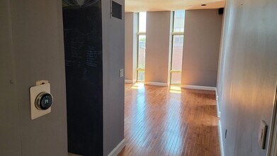 2 Clarendon St, Unit 501 in Boston, MA - Building Photo - Building Photo