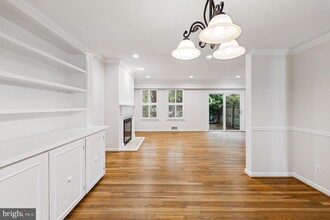 3569 Hamlet Pl in Chevy Chase, MD - Building Photo - Building Photo