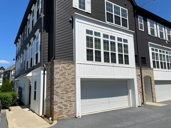 410 Mayer Pl in Lancaster, PA - Building Photo - Building Photo