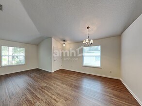 1040 Moosehead Dr in Orange Park, FL - Foto de edificio - Building Photo