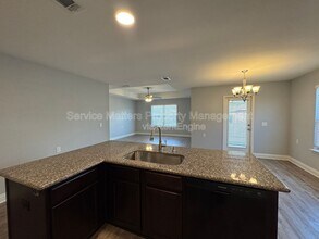 5620 Blue Sky Ct in Milton, FL - Foto de edificio - Building Photo