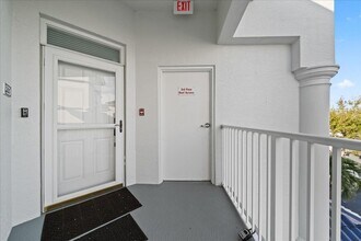 420 Moore Park Ln in Merritt Island, FL - Building Photo - Building Photo
