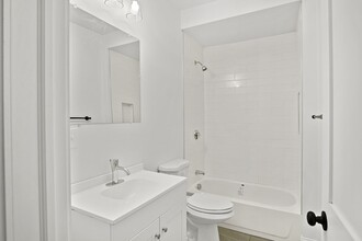 84 Fellsway E, Unit 2 in Malden, MA - Building Photo - Building Photo