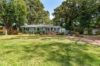 4452 Oakmont Cir in Fayetteville, NC - Building Photo - Building Photo