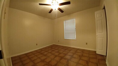 3008 Manor Ln in Huntsville, TX - Building Photo - Building Photo