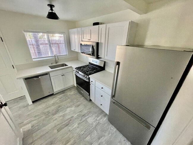 property at 930 Camino Del Sur