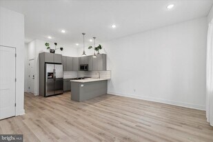 1505-7 N Stillman St