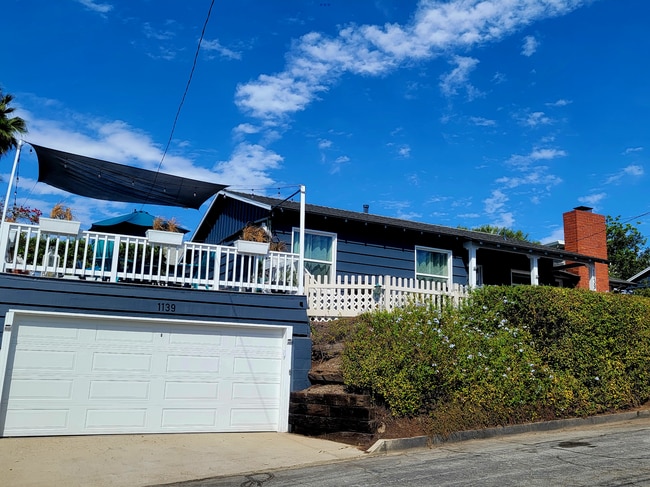 property at 1139 17th St