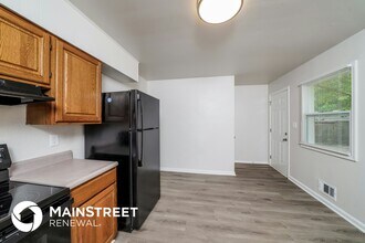 10214 Barkley Dr in Louisville, KY - Building Photo - Building Photo