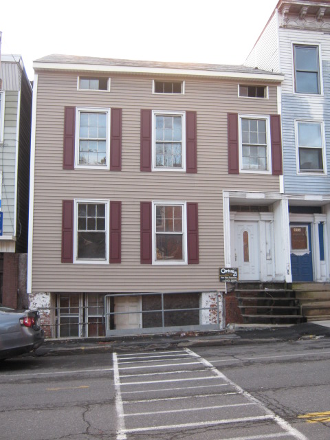 451 W Main St in Catskill, NY - Building Photo