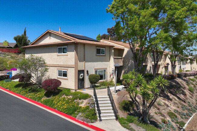 Lake Glen Park in La Mesa, CA - Building Photo - Building Photo