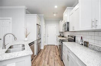 43 Allendale Dr in Bella Vista, AR - Building Photo - Building Photo