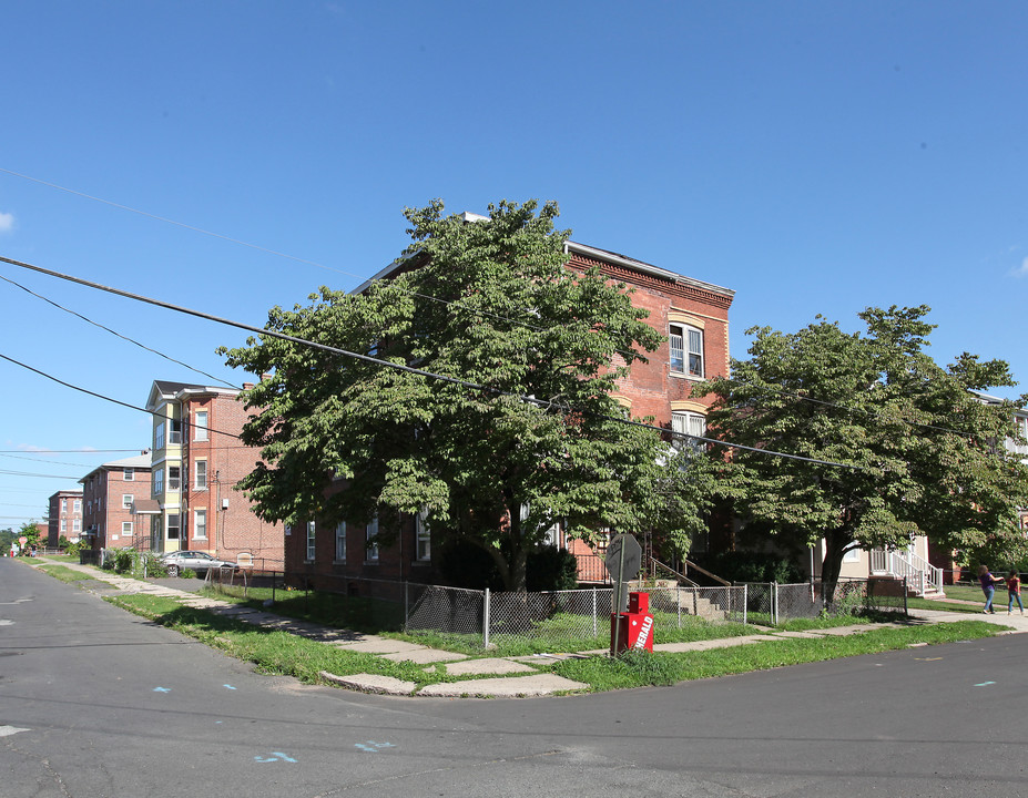 115 Silver St in New Britain, CT - Building Photo