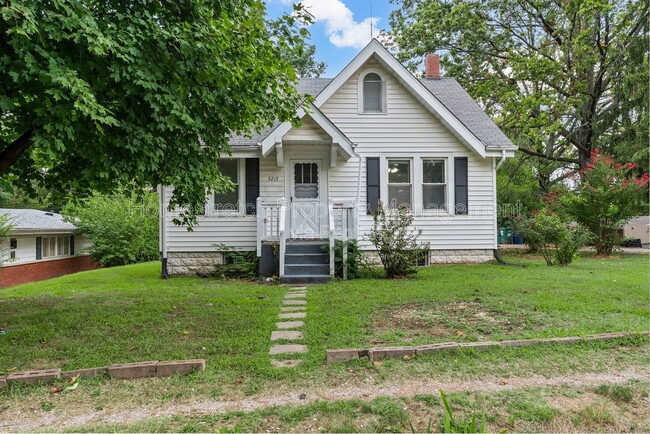3215 St Catherine St in Florissant, MO - Foto de edificio - Building Photo