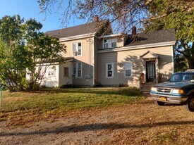 482 Cushman Rd, Unit B in Winslow, ME - Building Photo