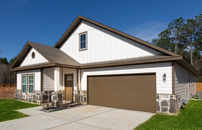 2336 Cedar Pl Dr in Conroe, TX - Building Photo - Building Photo