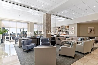 850 E Ocean Blvd in Long Beach, CA - Foto de edificio - Building Photo