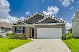 105 Cole St in Pooler, GA - Foto de edificio - Building Photo