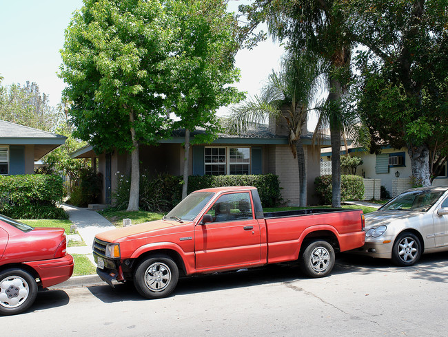 141 E Wilken Way in Anaheim, CA - Building Photo - Building Photo