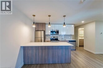 227 Market St in Hamilton, ON - Building Photo - Building Photo