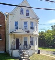 360 Grove St in Newark, NJ - Building Photo