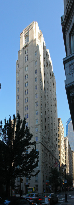 The Lanesborough Condominium in Philadelphia, PA - Building Photo