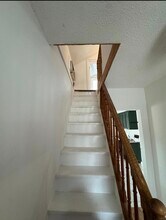 47 Hillary Av in Toronto, ON - Building Photo - Building Photo