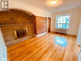 20 Triller Ave in Toronto, ON - Building Photo