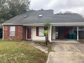 12281 Breezeway Cir in Gulfport, MS - Building Photo