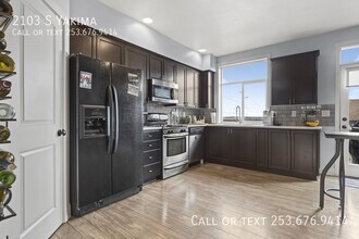 2103 S Yakima Ave in Tacoma, WA - Building Photo - Building Photo