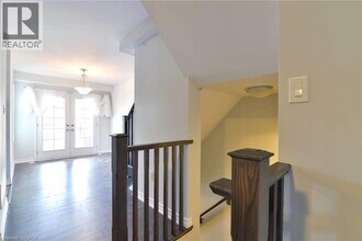 3062 Gardenia Gate in Oakville, ON - Building Photo - Building Photo