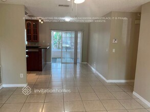 411 Brandywine Dr in Valrico, FL - Foto de edificio - Building Photo